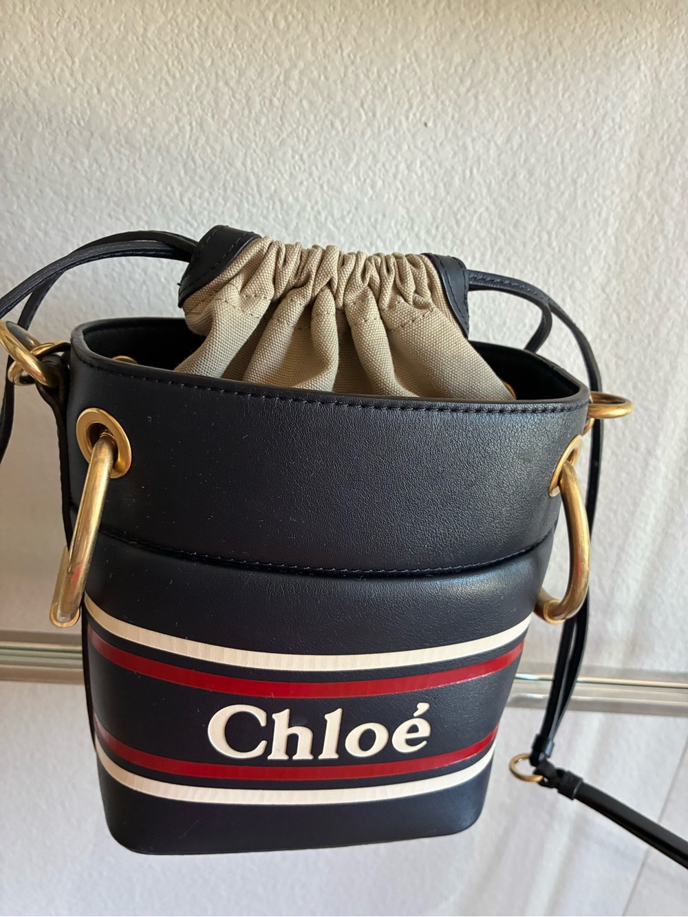 Chloé Roy Bucket Bag – Black Leather with Red/White Stripe Logo - Picture 6 of 10